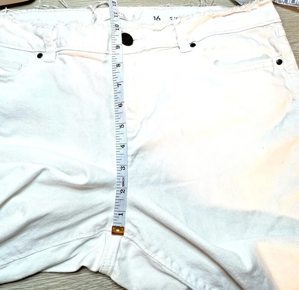 Lauren Conrad Capri Jeans Womens Size 16 White 5-Pocket Skinny Stretch Raw Edge